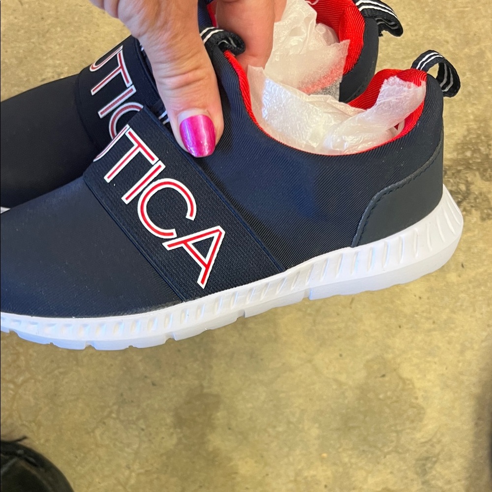 Nautica Kids Boys Navy and Red Sneakers Tennis Shoes 11 like new - Picture 6 of 6